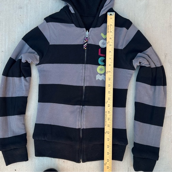 Vintage Y2K Volcom Reversible Striped Knit Full Zip Hoodie Gray/Black Size XS - Picture 6 of 6